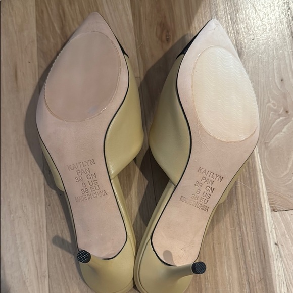 Kaitlyn Pan Genuine Leather Light Tan and Black Mules Two-Tone Design NWT - Picture 4 of 4